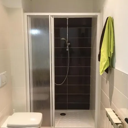 Appartamento Monolocale Sul Lago Con Piscina *