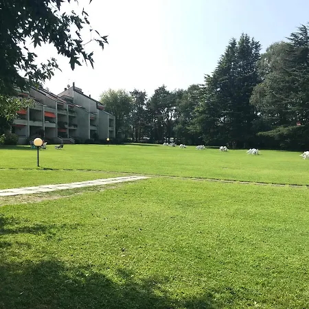 Monolocale Sul Lago Con Piscina Appartamento Dervio