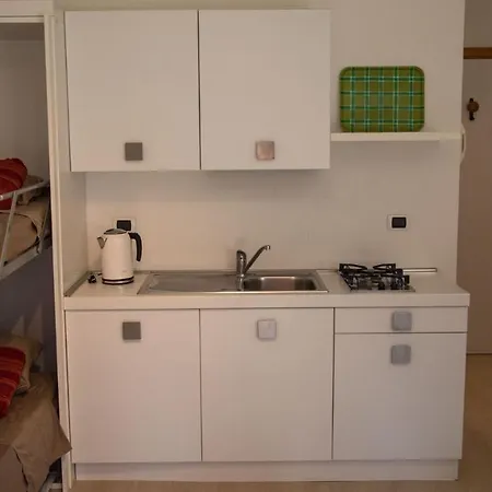 Monolocale Sul Lago Con Piscina Apartment *
