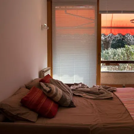 Monolocale Sul Lago Con Piscina דירה *
